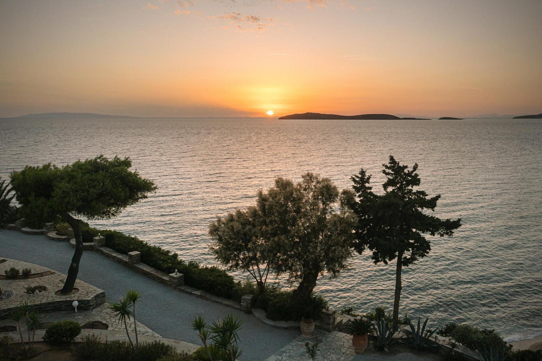 Aneroussa Beach Hotel Batsi  Exterior foto